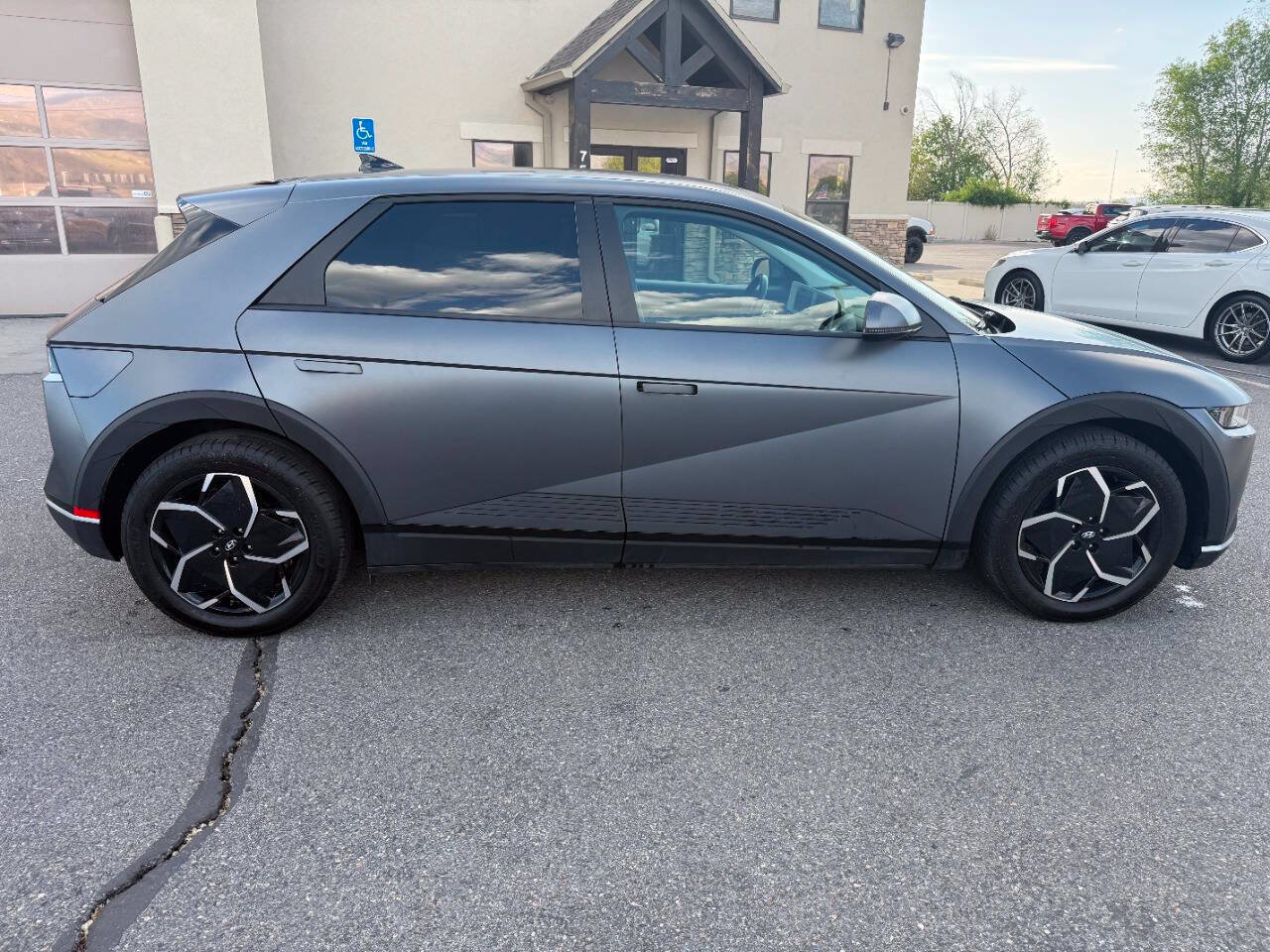 Used 2024 Hyundai Ioniq 5 SEL AWD/4WD image 8