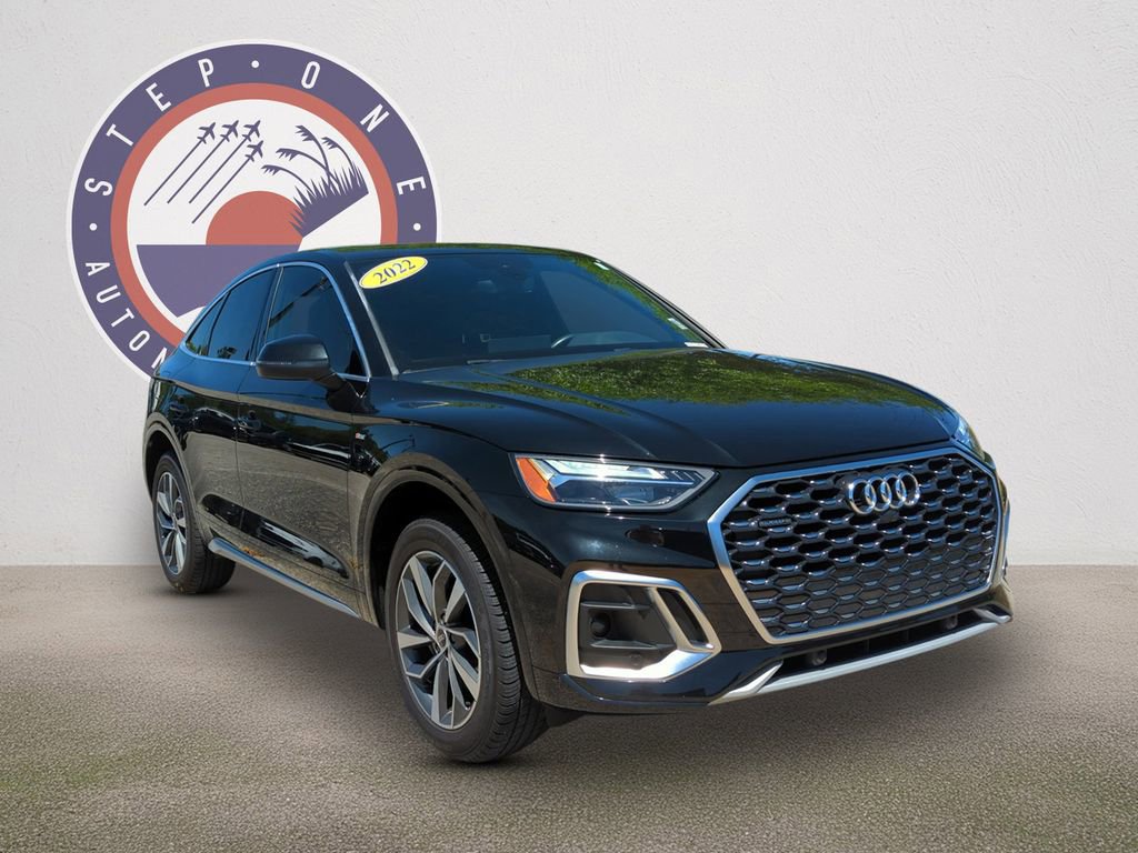 Used 2022 Audi Q5 2.0T Premium w/ Convenience Package image 2