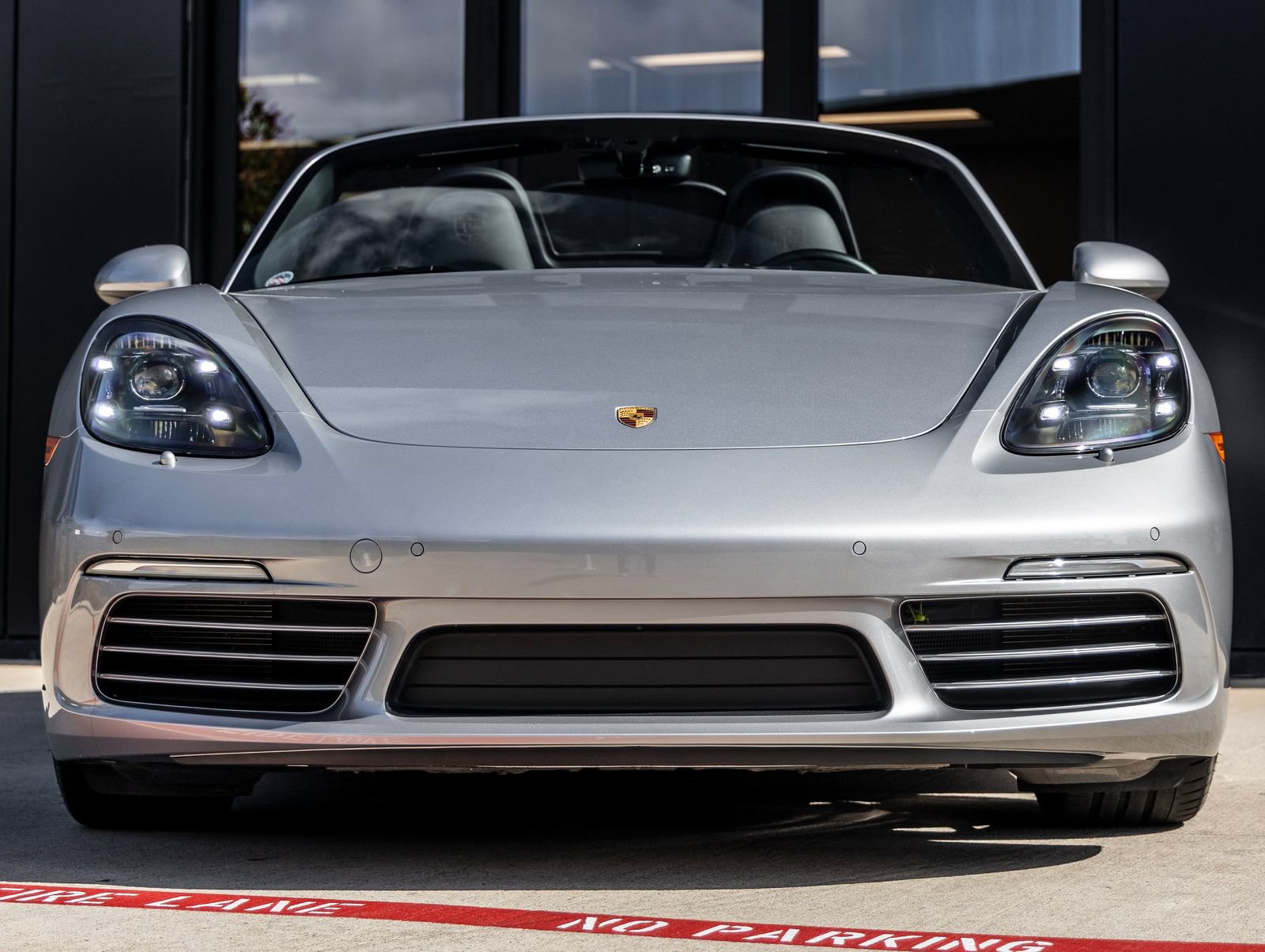 Certified 2024 Porsche 718 Boxster RWD image 8