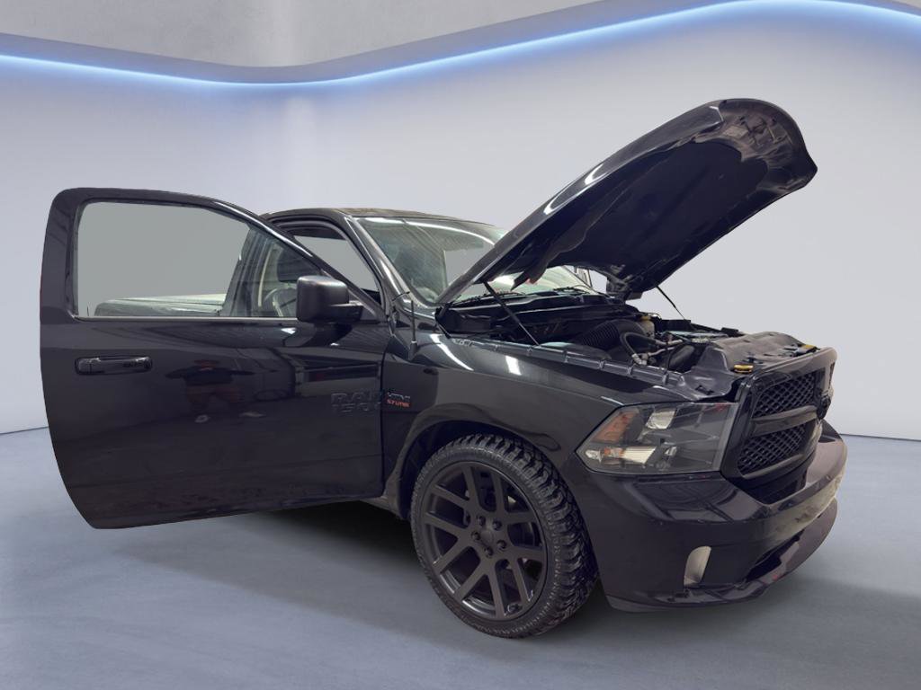 Used 2015 RAM 1500 Express w/ Black Ram 1500 Express Group image 8