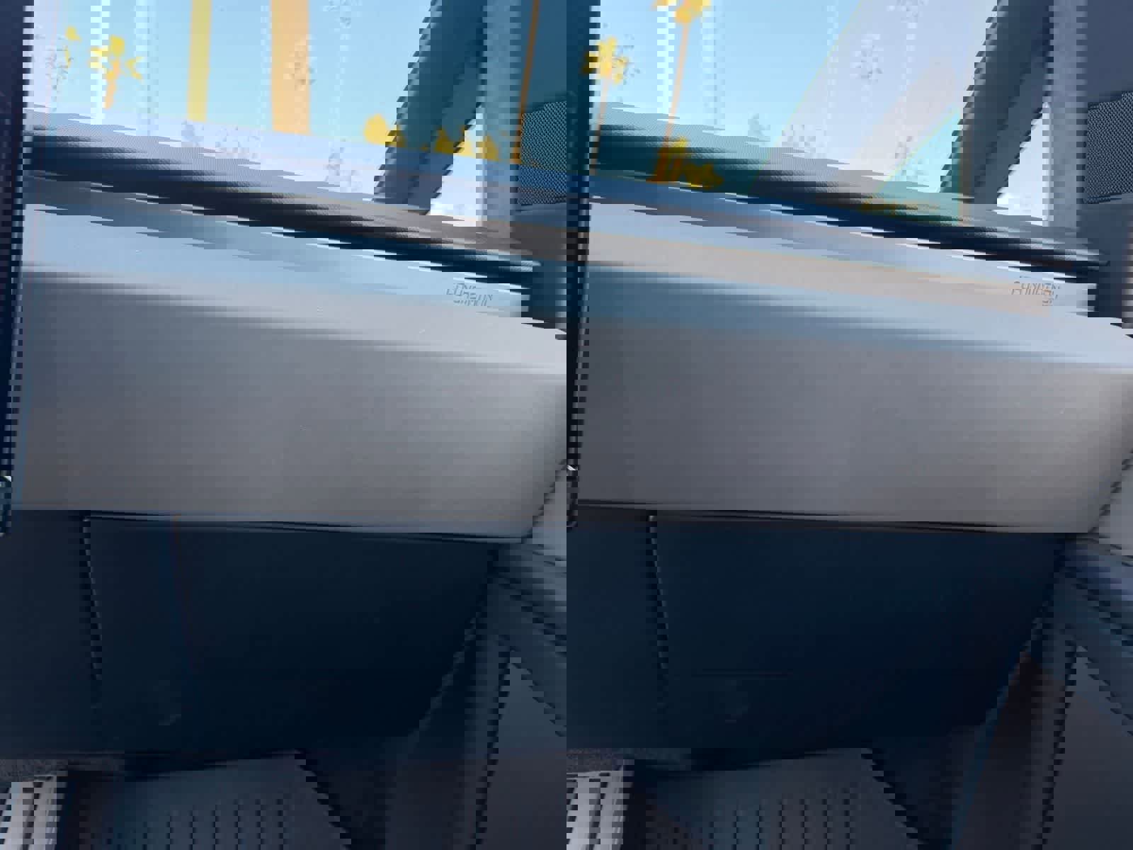 Used 2024 Tesla Cybertruck AWD Crew Cab image 15