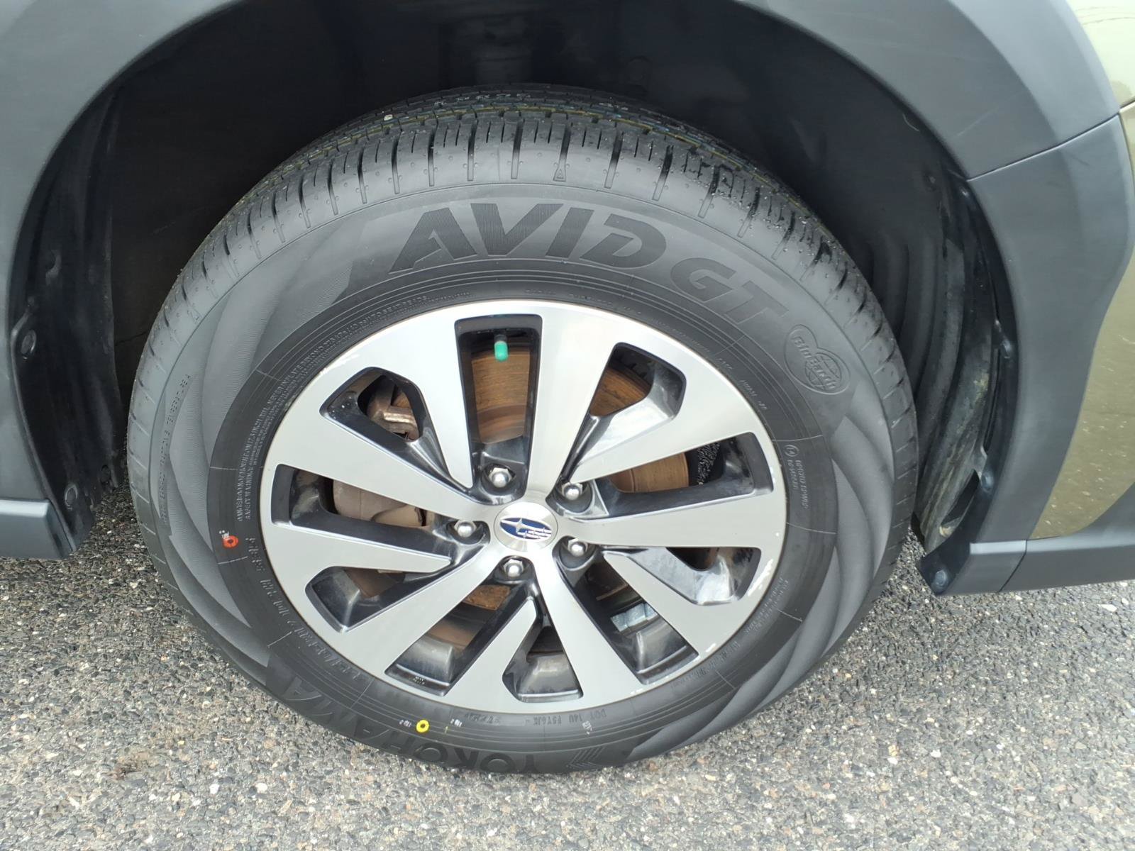 Certified 2025 Volkswagen Taos S AWD/4WD image 7