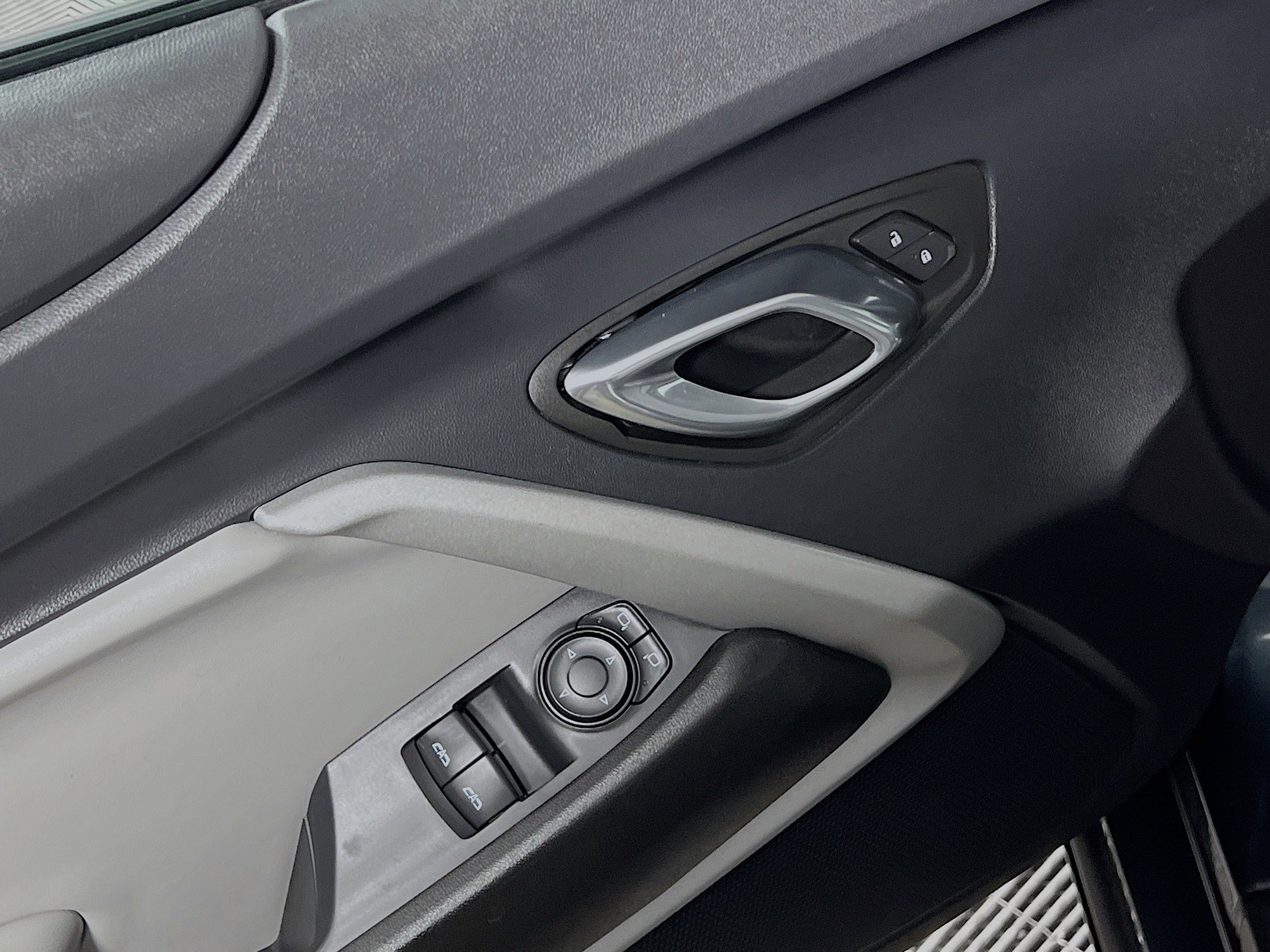 Used 2023 Chevrolet Camaro LT image 17