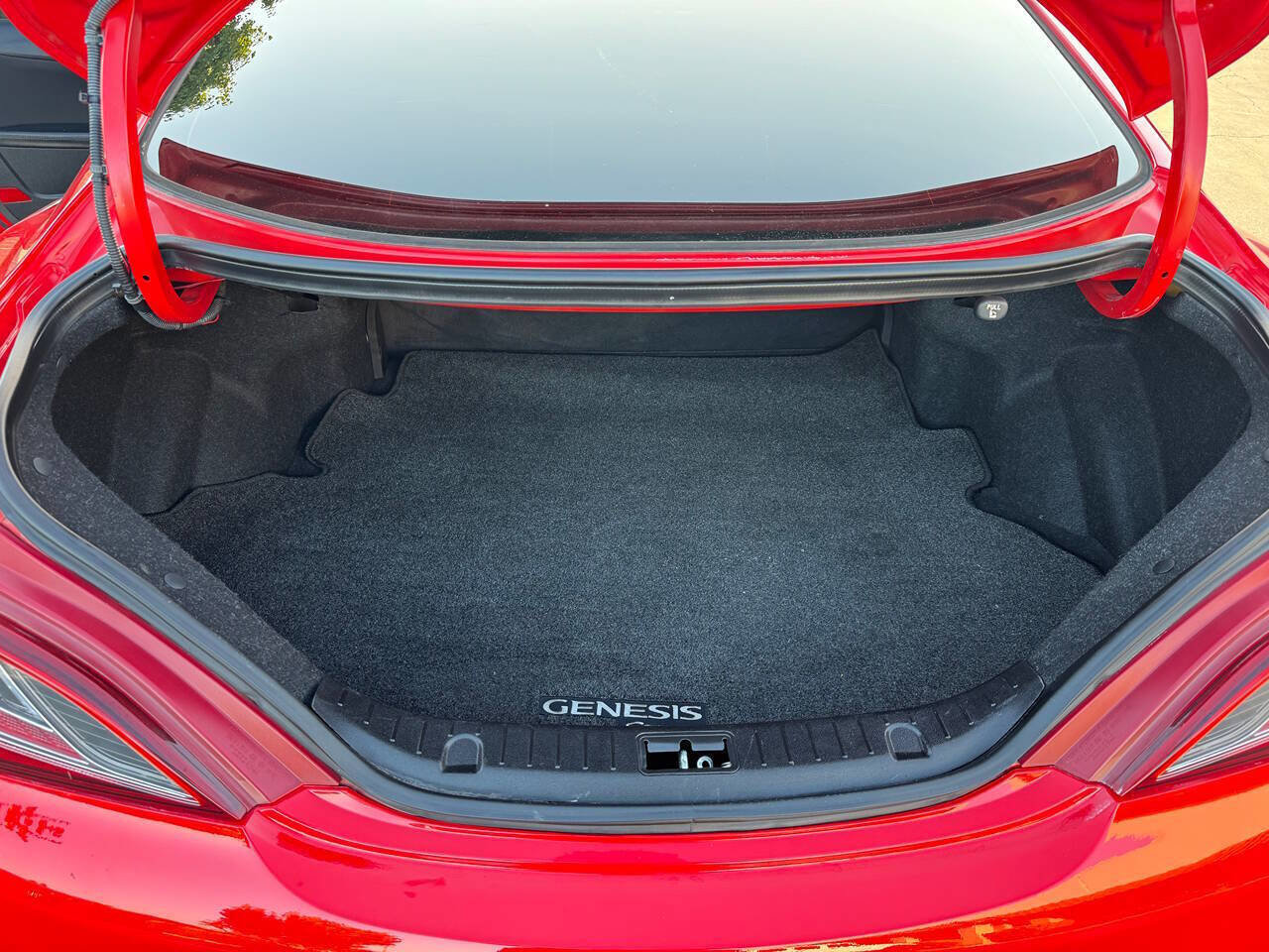 Used 2013 Hyundai Genesis 2.0T image 17