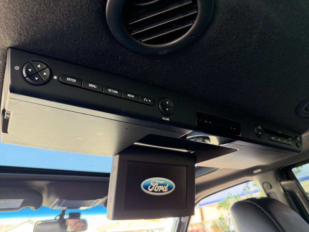 Used 2010 Ford Expedition EL Limited RWD image 28