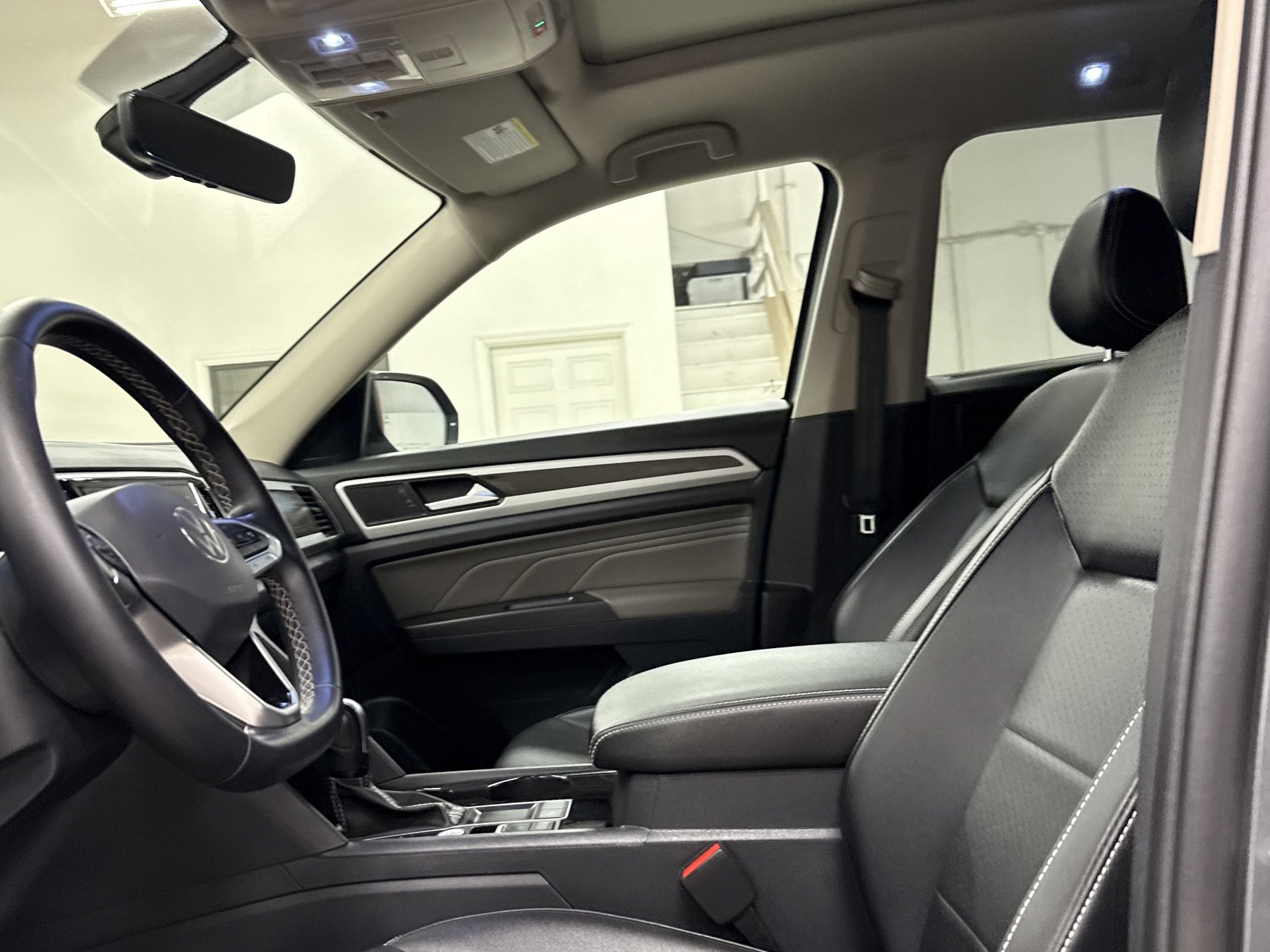 Used 2022 Volkswagen Atlas SE image 4