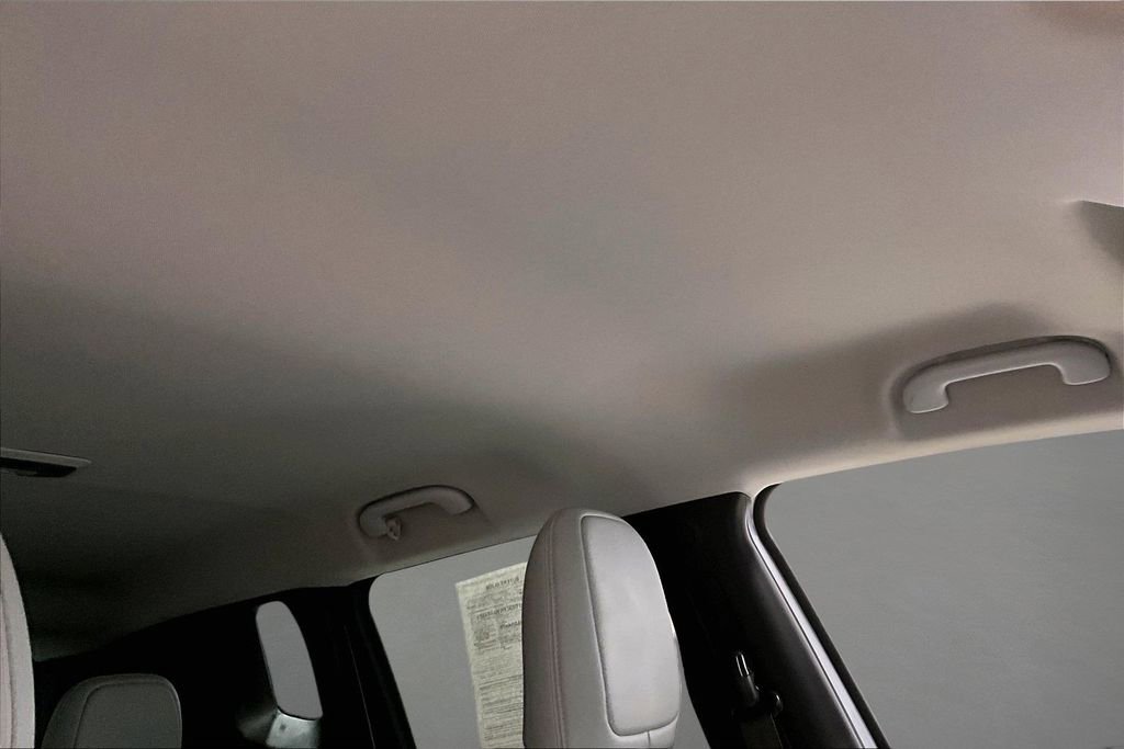 Used 2015 Jeep Renegade Limited AWD/4WD image 25