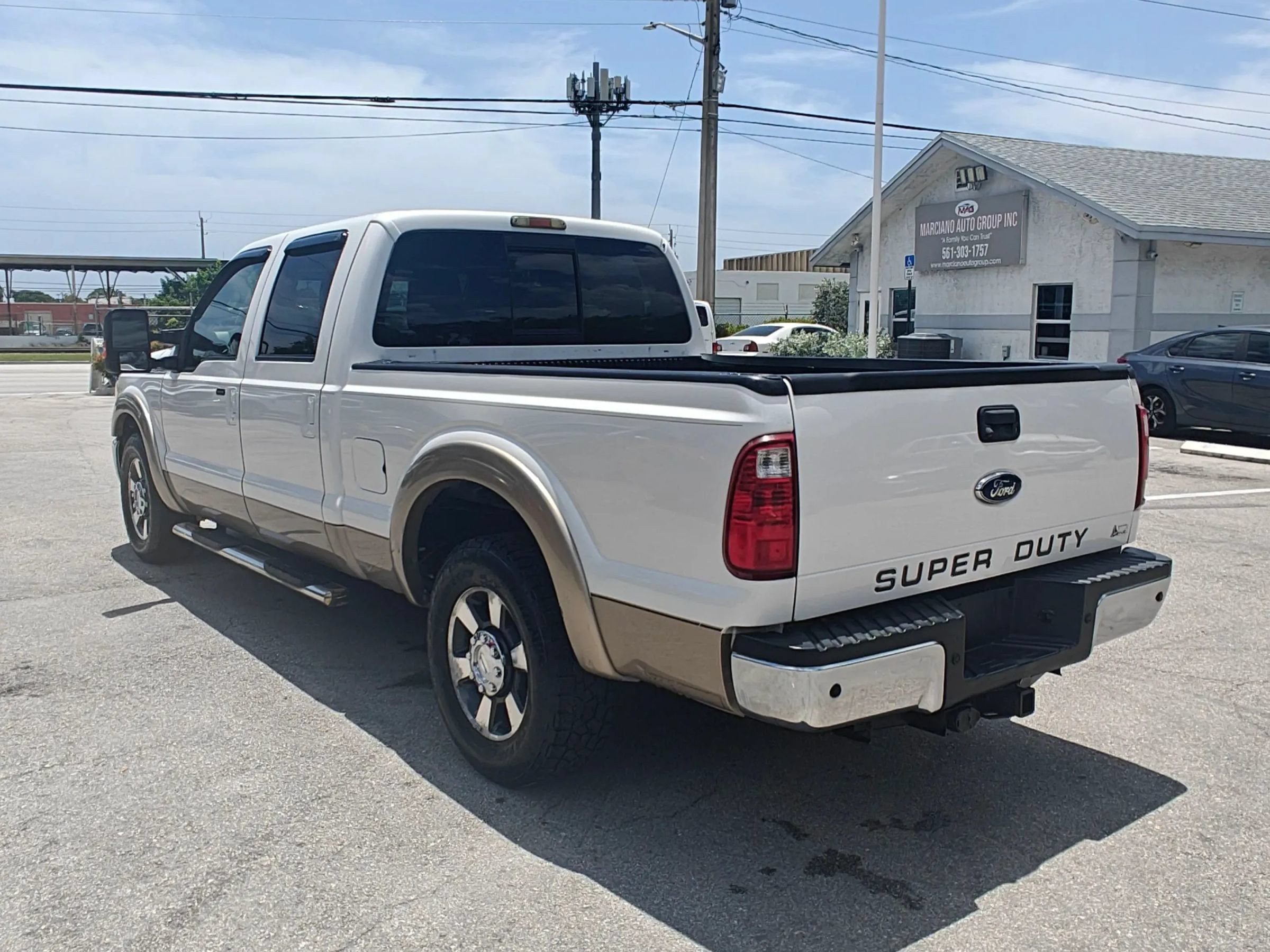 Used 2011 Ford F250 Lariat w/ Lariat Interior Pkg RWD image 5