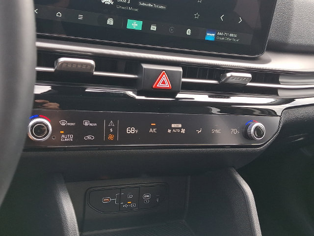 Certified 2026 Kia Sportage EX FWD image 15