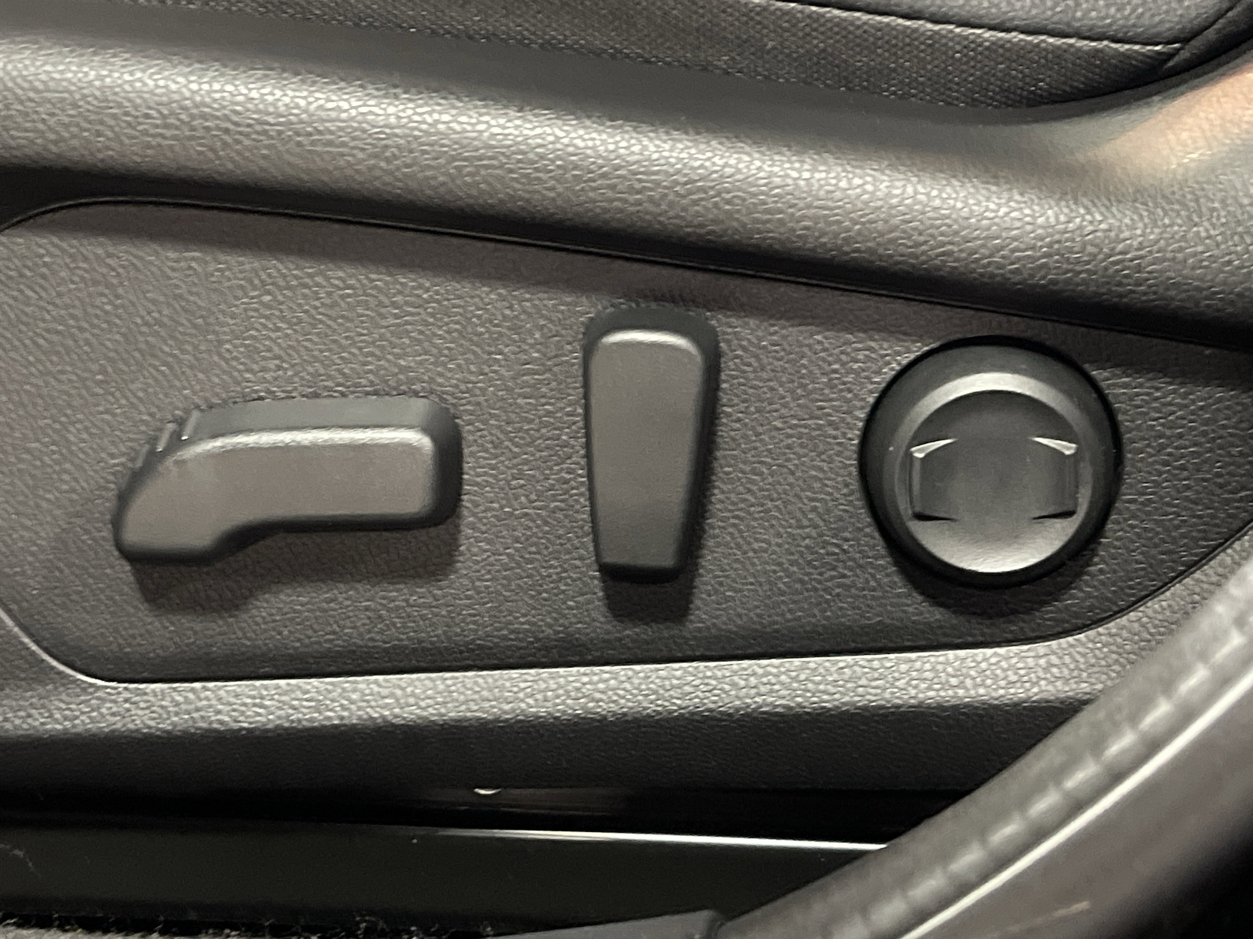 Used 2024 Subaru Crosstrek 2.5i Wilderness w/ Crosstrek Mirror Package image 11