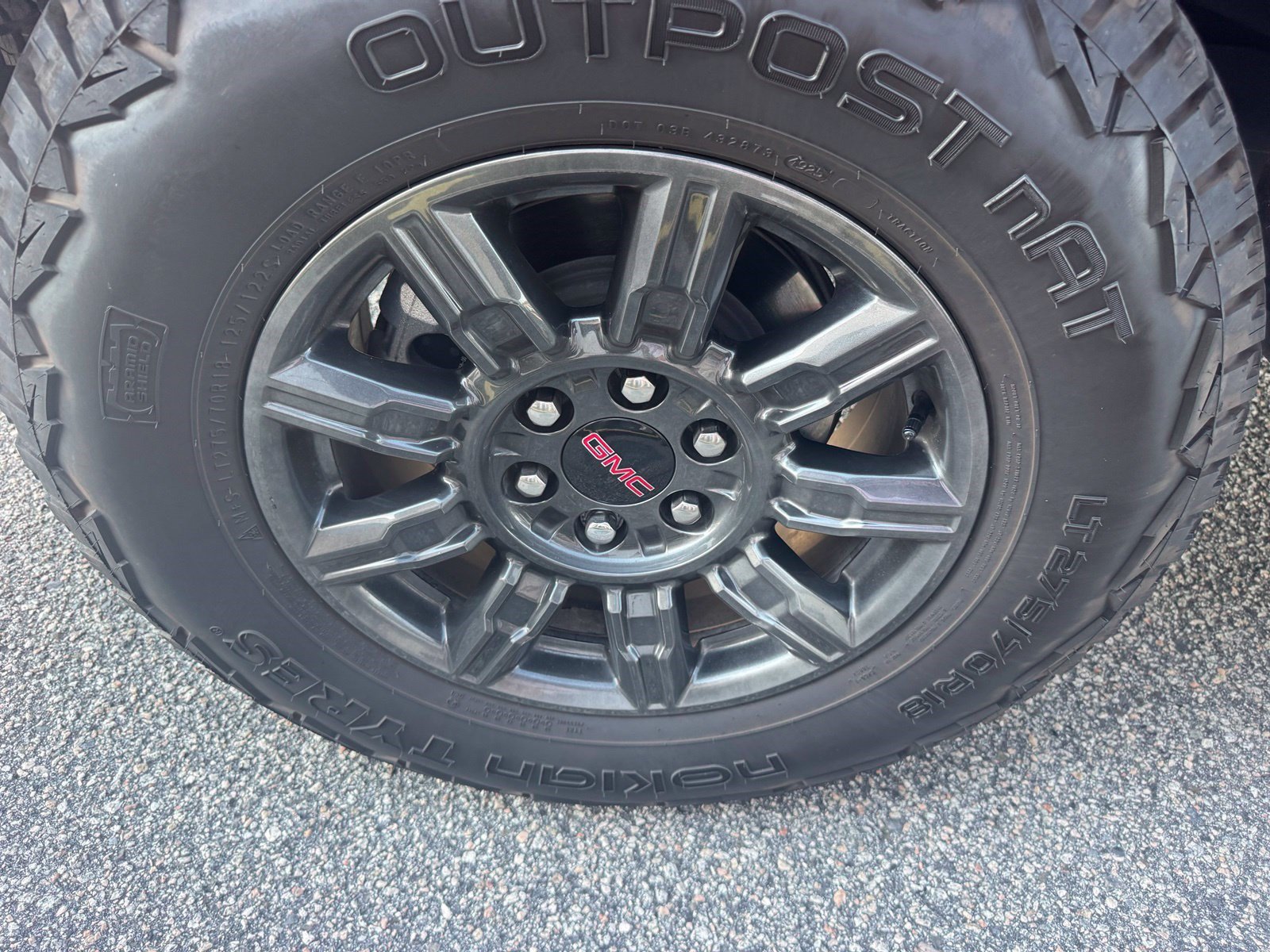 Used 2024 GMC Sierra 1500 AT4X AWD/4WD image 33