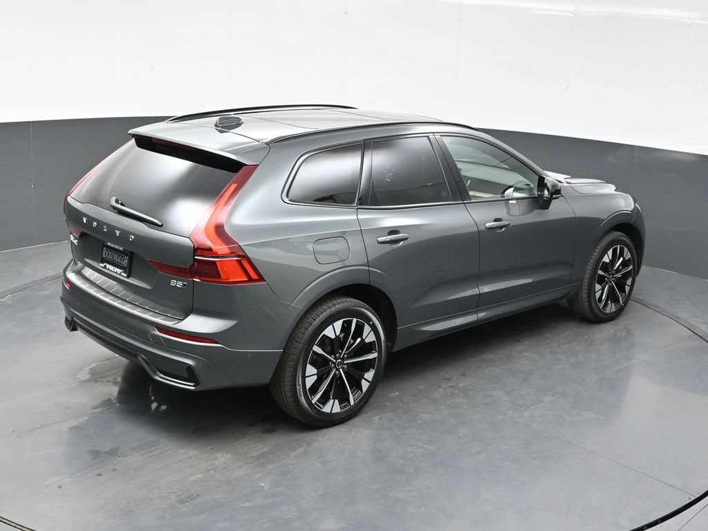 New 2026 Volvo XC60 B5 Plus w/ Protection Package Premier AWD/4WD image 36