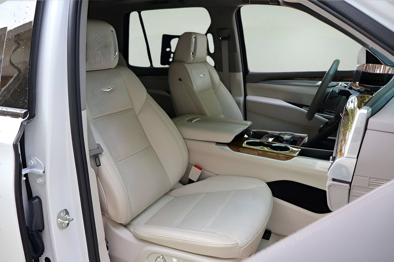 Certified 2025 Cadillac Escalade Sport Platinum AWD/4WD image 22