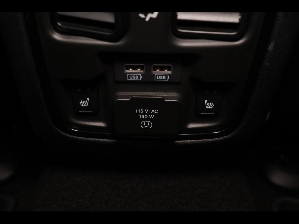 Used 2024 Dodge Durango R/T AWD/4WD image 33
