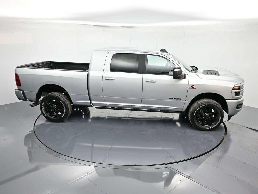 New 2026 RAM 2500 Laramie AWD/4WD image 34