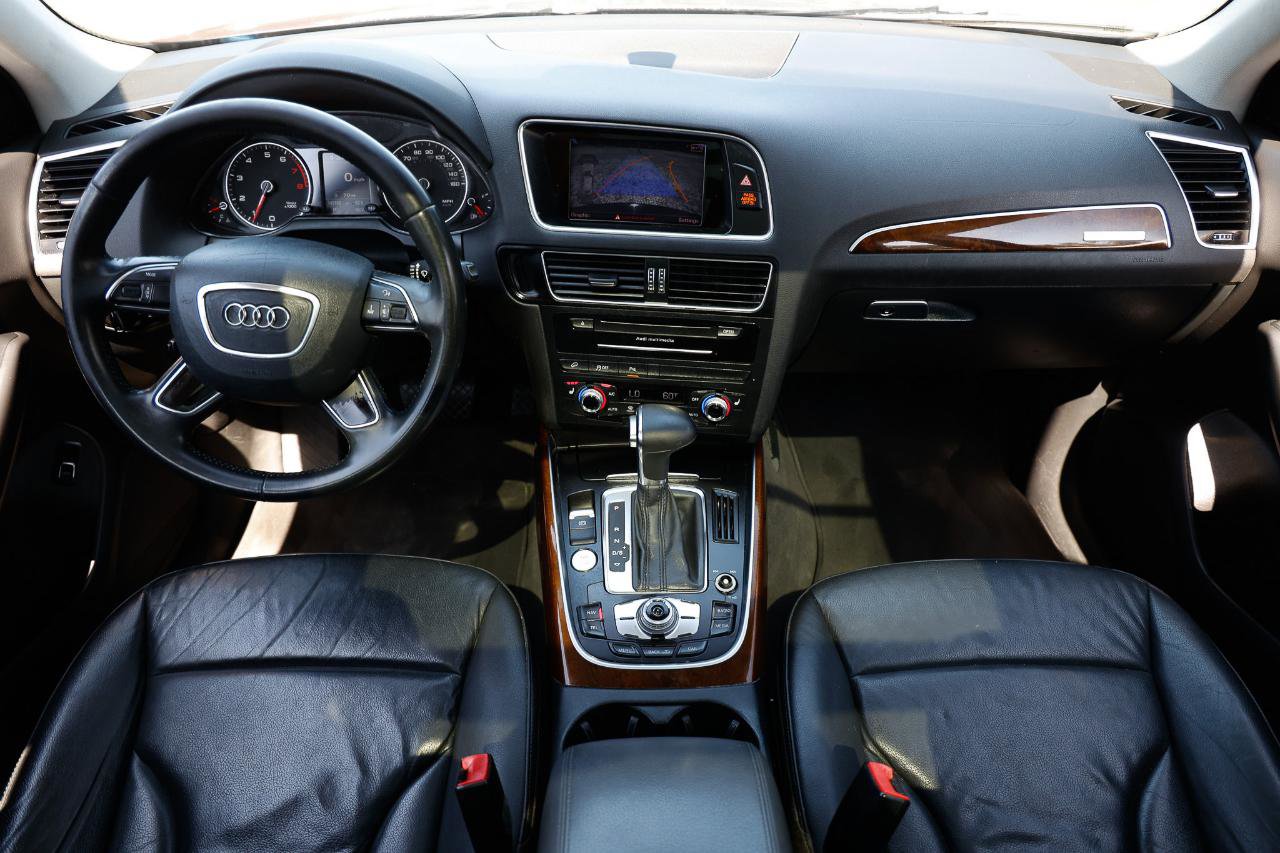 Used 2015 Audi Q5 2.0T Premium Plus w/ Technology Package AWD/4WD image 2