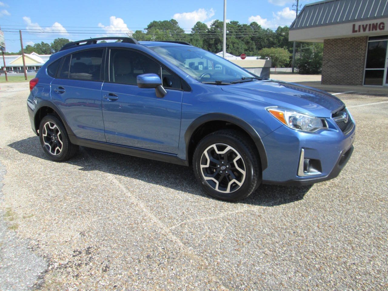 Used 2017 Subaru Crosstrek 2.0i Premium AWD/4WD image 54