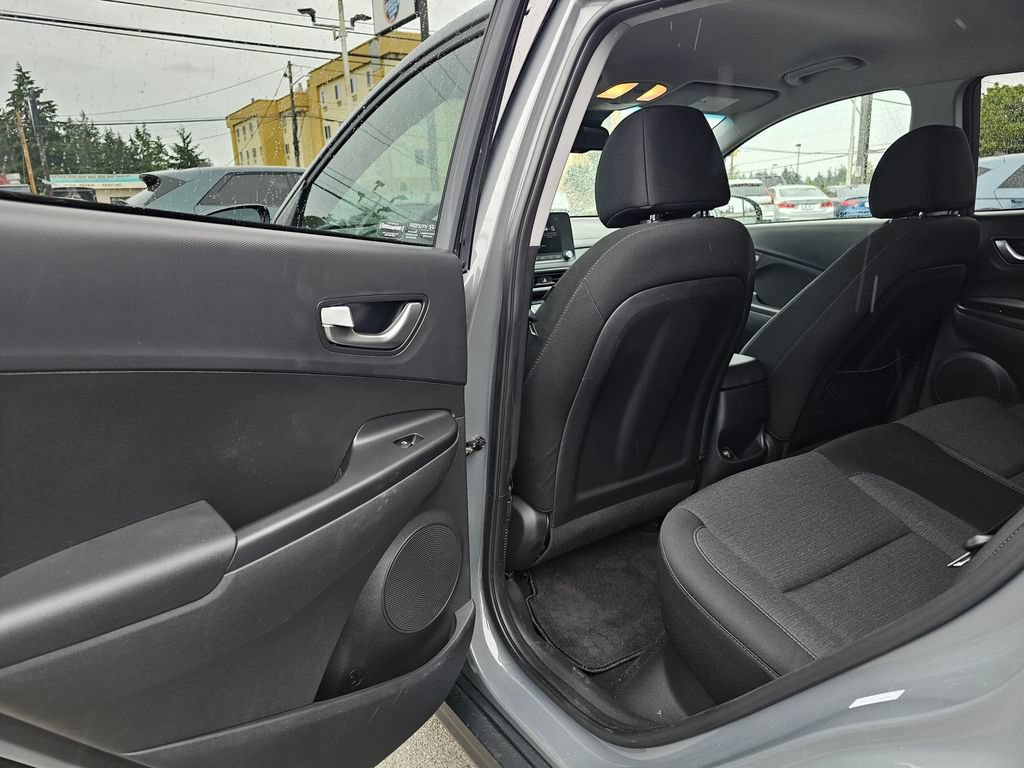 Used 2023 Hyundai Kona SE FWD image 16