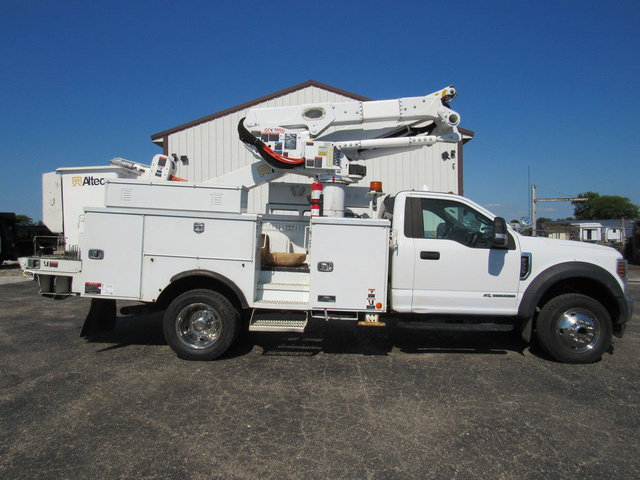 Used 2019 Ford F550 4x4 Regular Cab Super Duty image 2