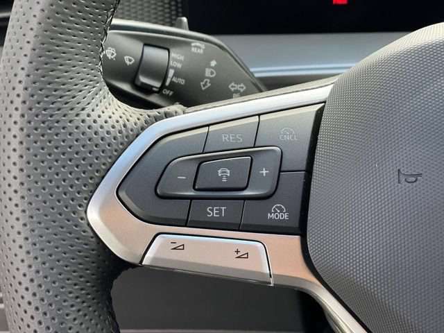 New 2026 Volkswagen Tiguan SEL R-Line AWD/4WD image 8