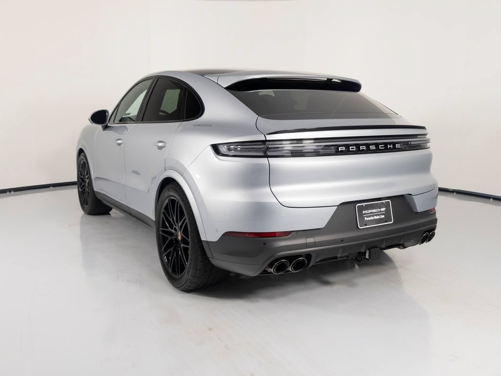 Certified 2026 Porsche Cayenne S AWD/4WD image 3