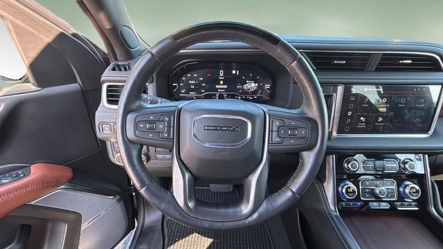 Used 2023 GMC Yukon Denali Ultimate AWD/4WD image 12