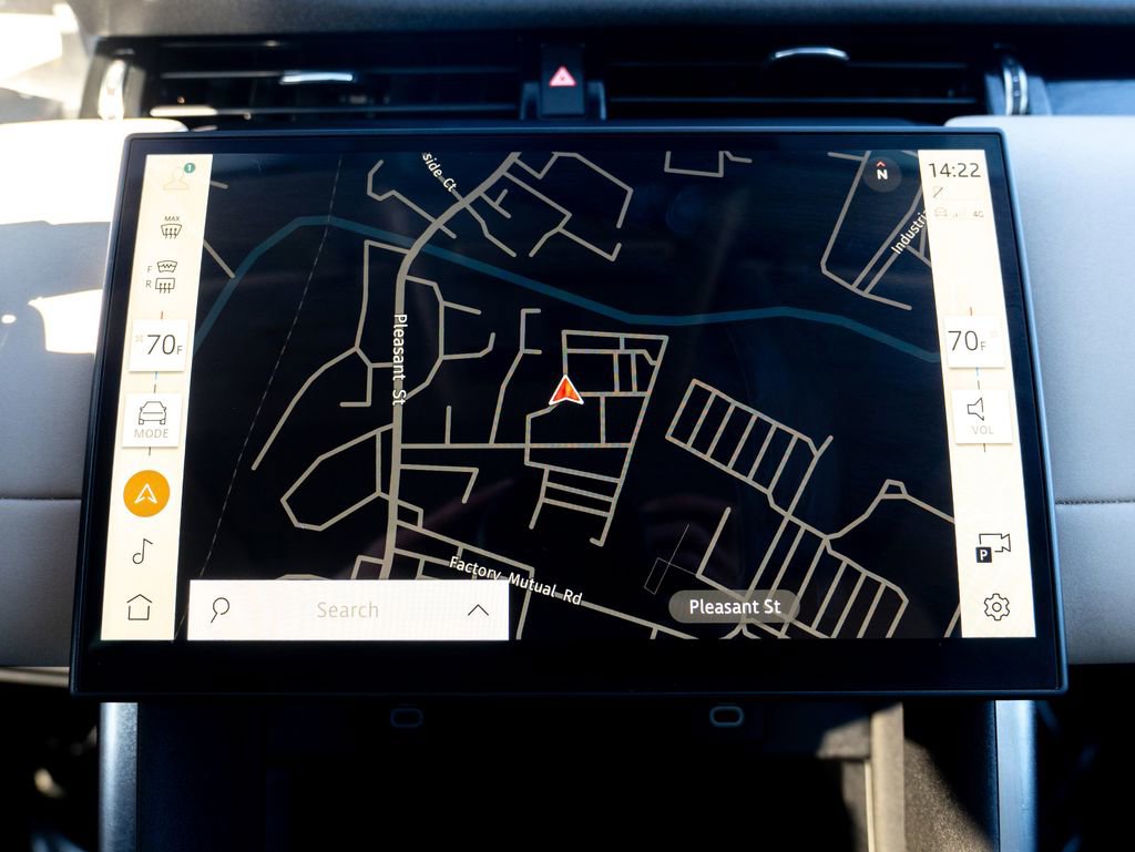 Certified 2024 Land Rover Discovery Sport S AWD/4WD image 28