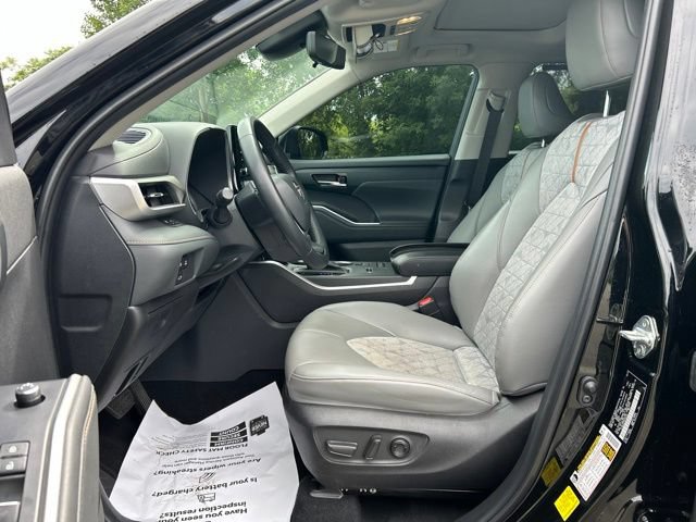 Used 2022 Toyota Highlander Bronze Edition AWD/4WD image 18