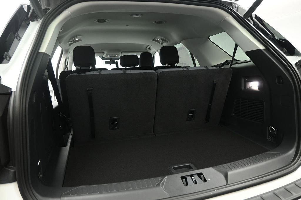 New 2026 Ford Explorer Active RWD image 24