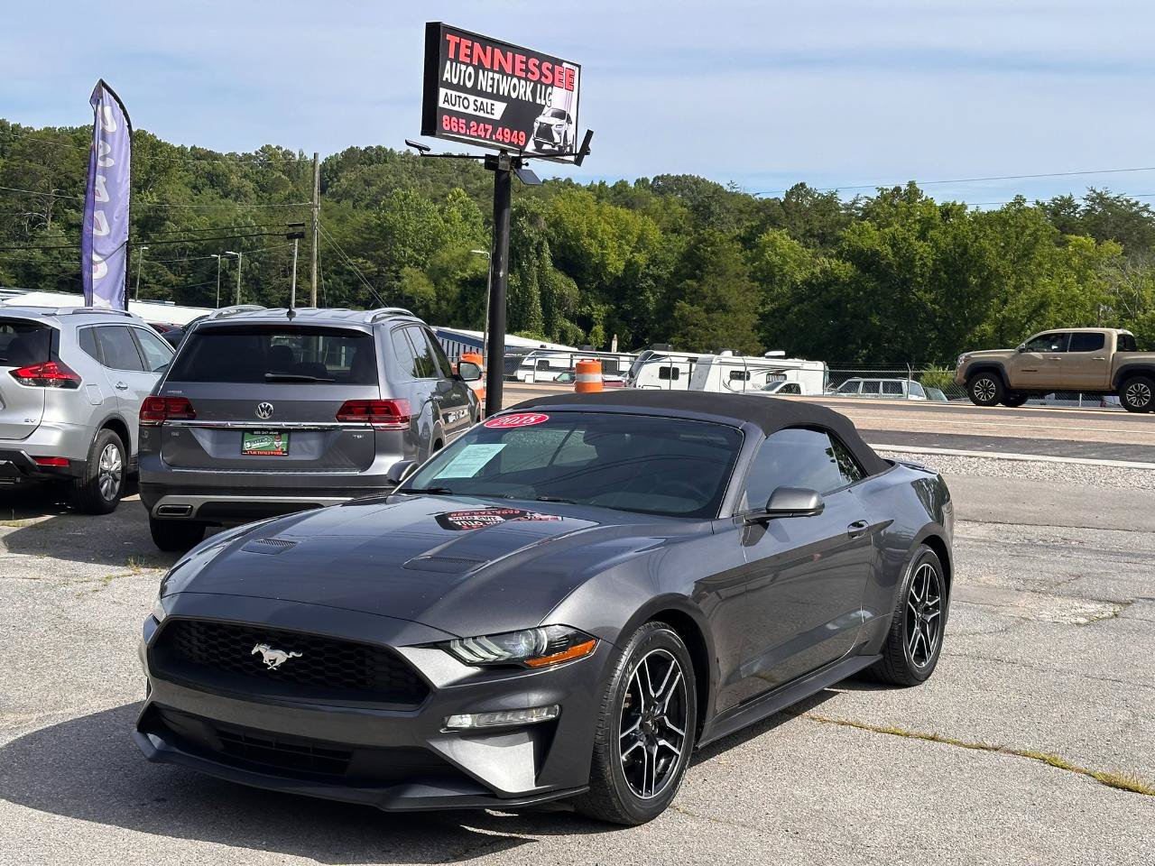 Used 2018 Ford Mustang Premium RWD image 25