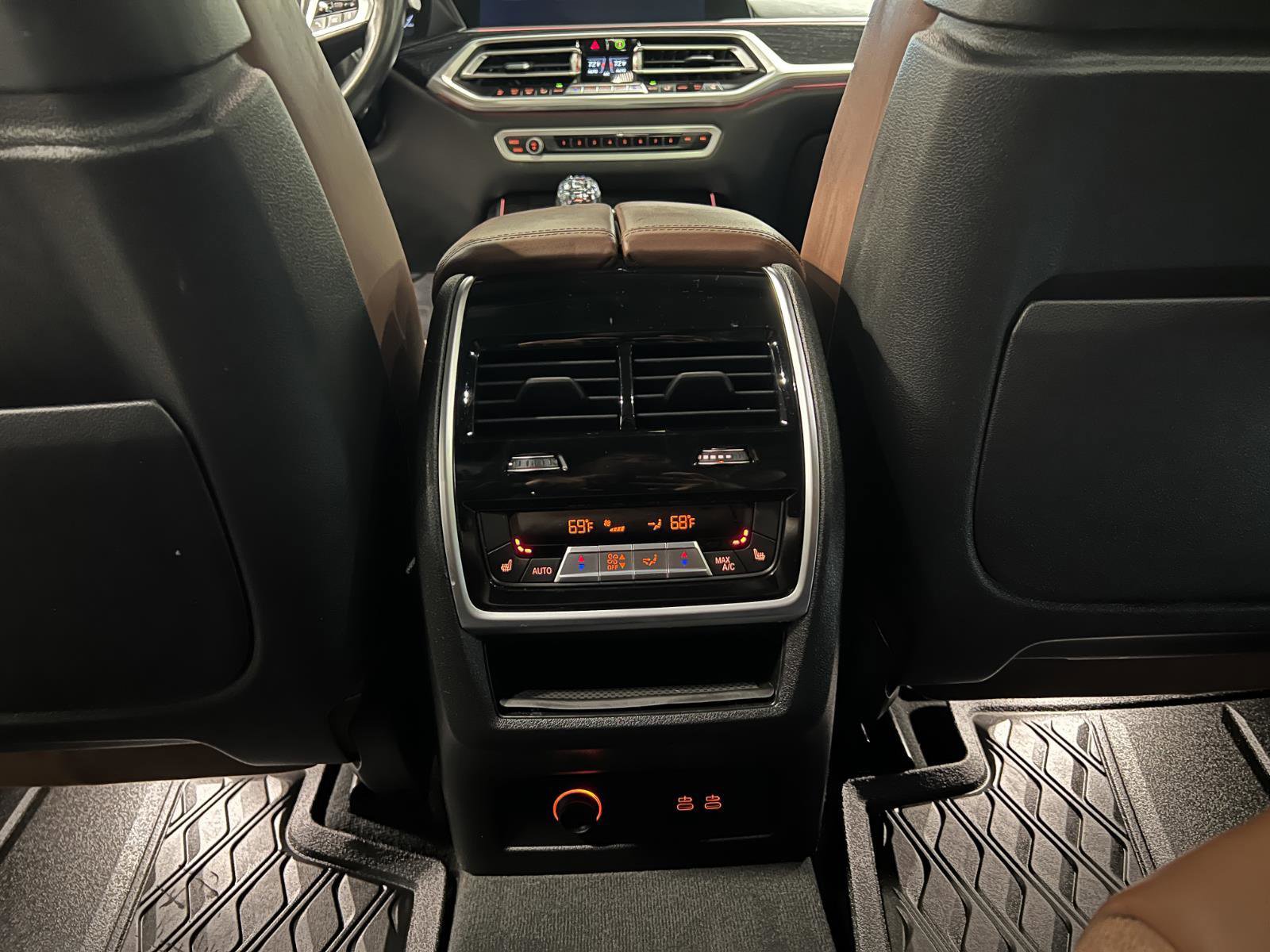 Used 2021 BMW X7 xDrive40i w/ M Sport Package image 34