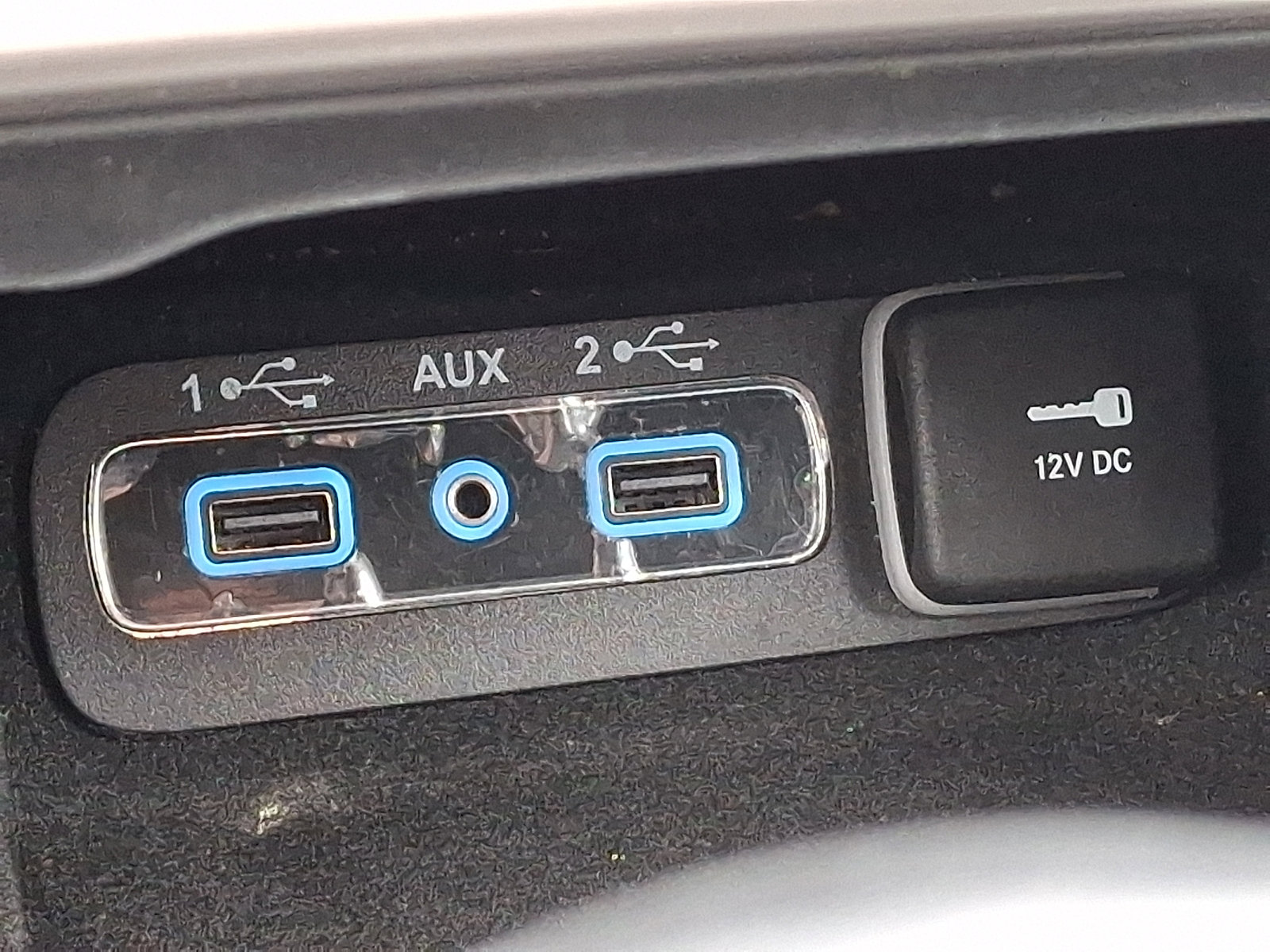 Used 2020 Jeep Grand Cherokee Altitude AWD/4WD image 24