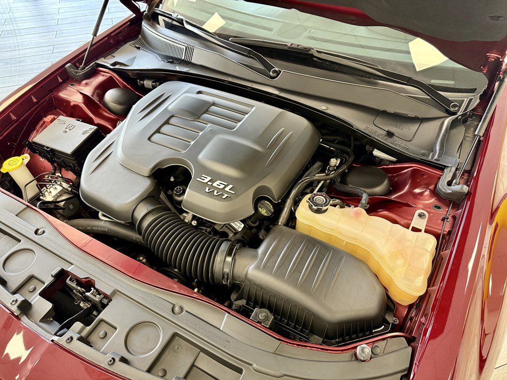 Used 2018 Chrysler 300 Touring L RWD image 18