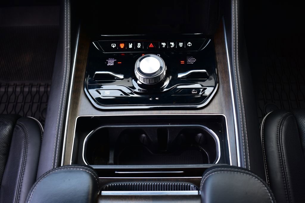 Used 2022 Jeep Grand Wagoneer Series II w/ Premium Group II image 48