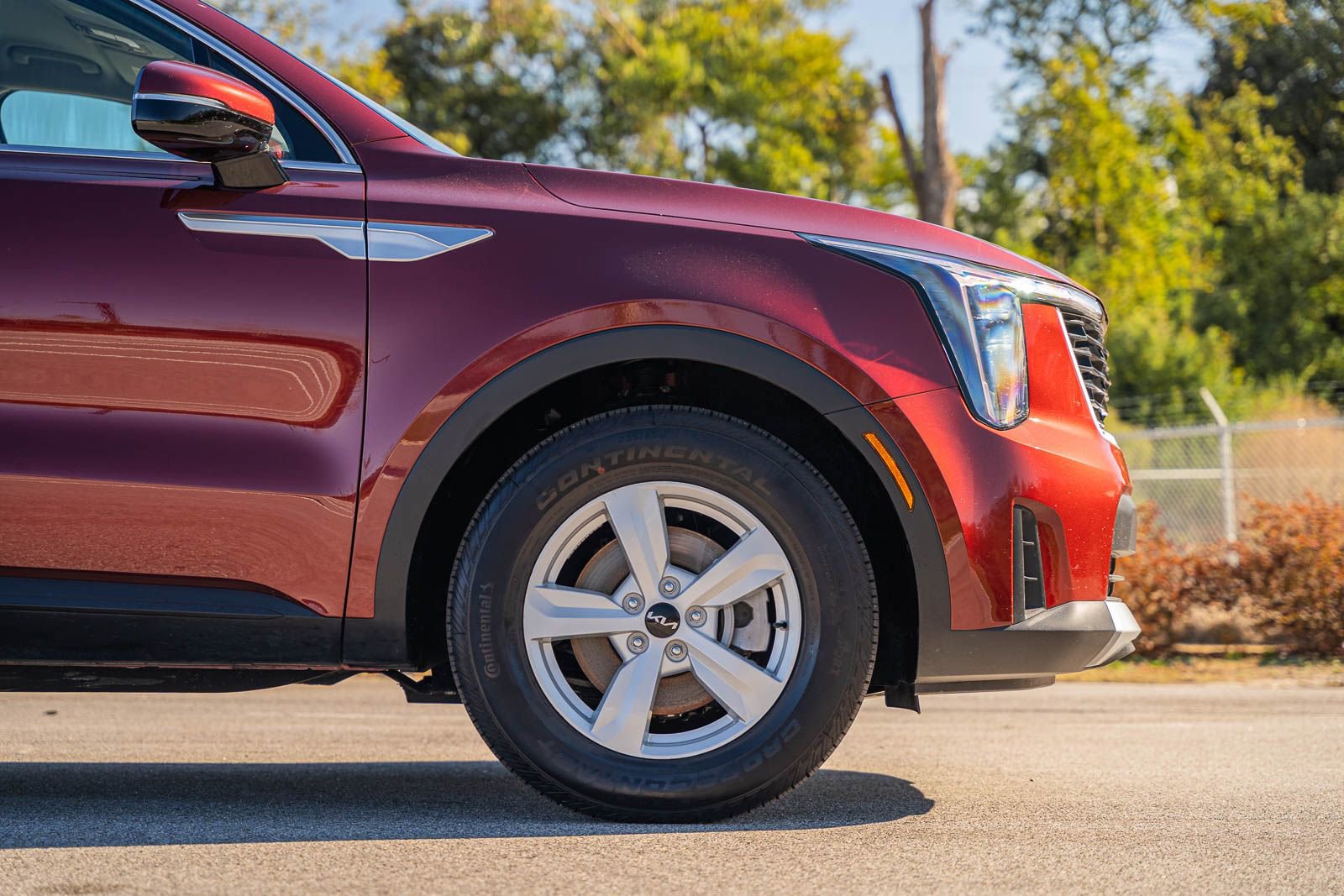 Used 2025 Kia Sorento LX image 9