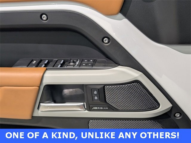 Used 2024 Land Rover Defender 110 S image 22