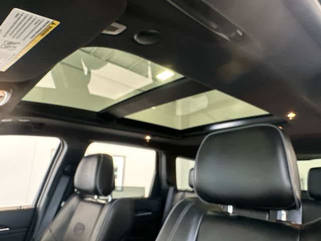 Used 2021 Jeep Grand Cherokee Overland AWD/4WD image 23