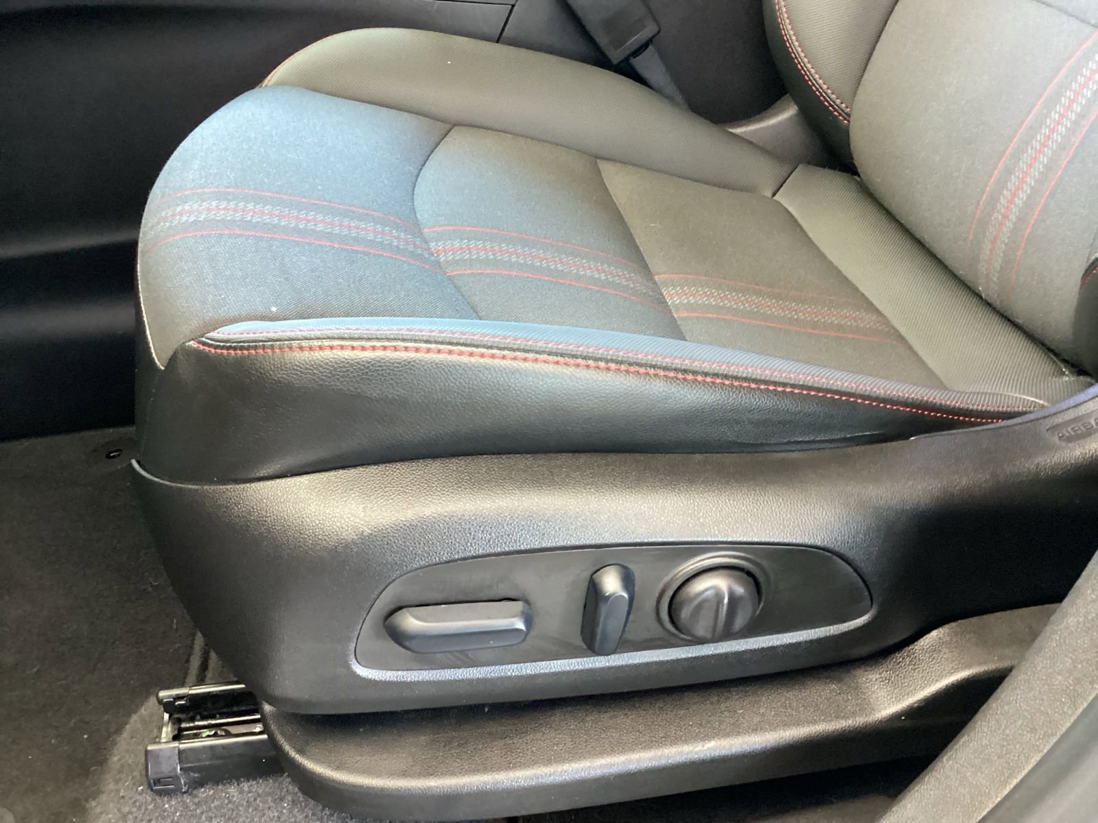 Used 2022 Chevrolet Equinox RS image 12