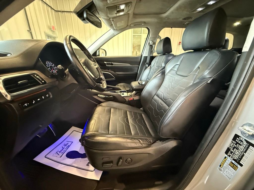 Used 2022 Kia Telluride SX w/ SX Prestige Package image 18