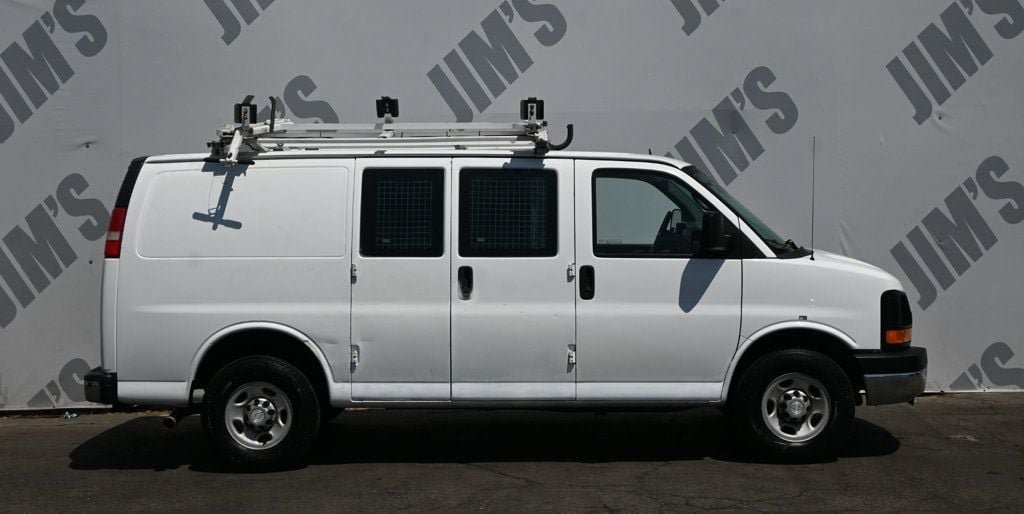 Used 2014 Chevrolet Express 2500 RWD image 3
