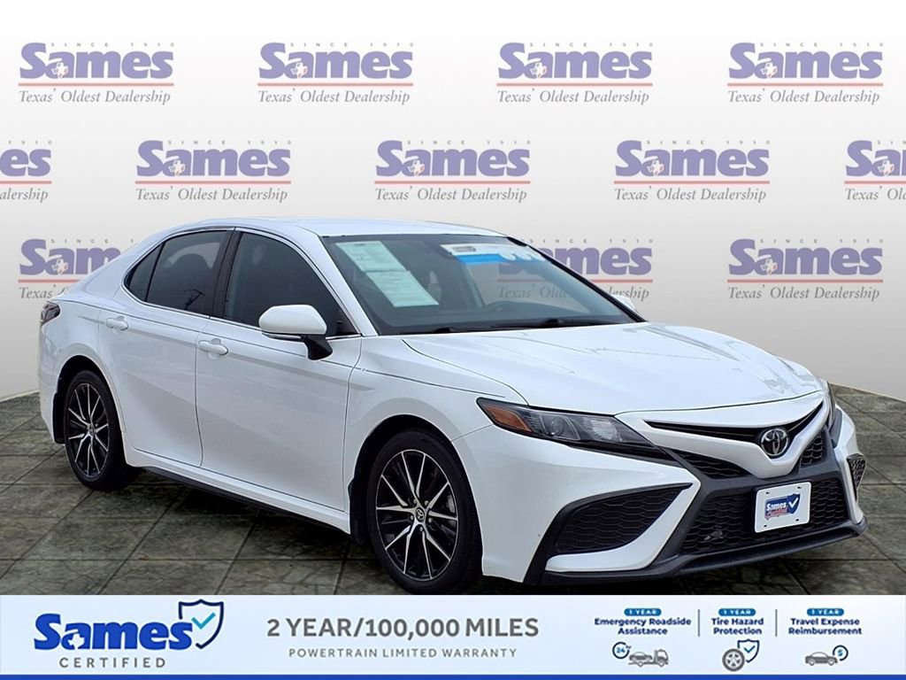 Used 2023 Toyota Camry SE image 1