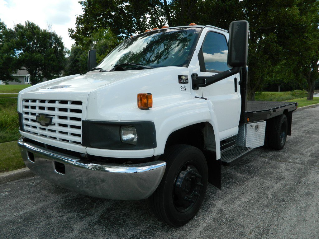 Used 2003 Chevrolet Kodiak C4500 2WD Regular Cab image 1