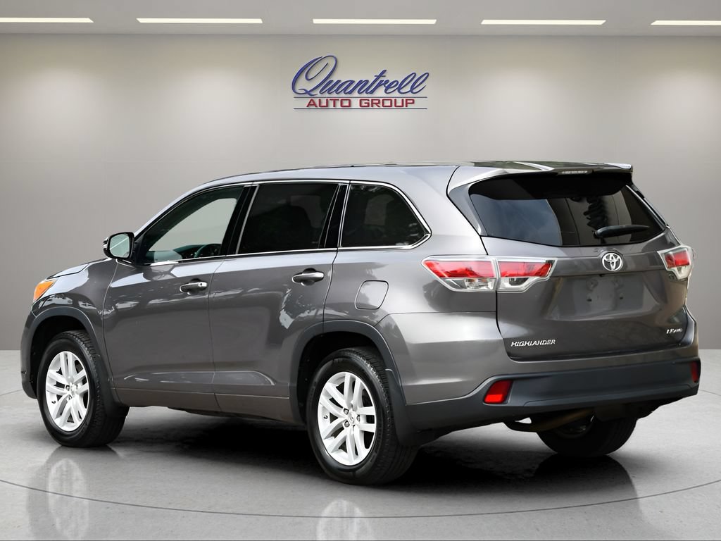 Used 2014 Toyota Highlander LE AWD/4WD image 6