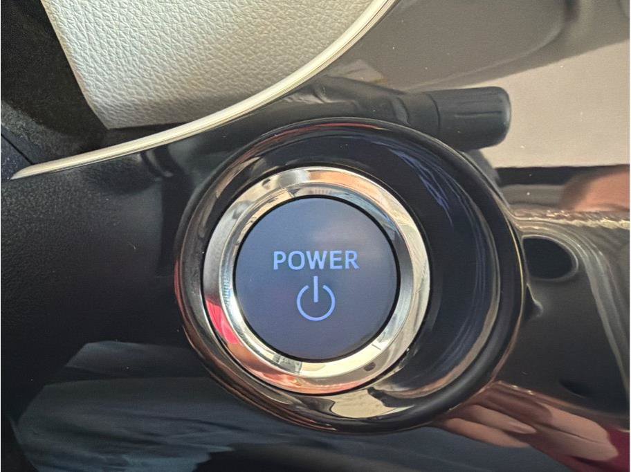 Used 2016 Toyota Prius Three FWD image 19