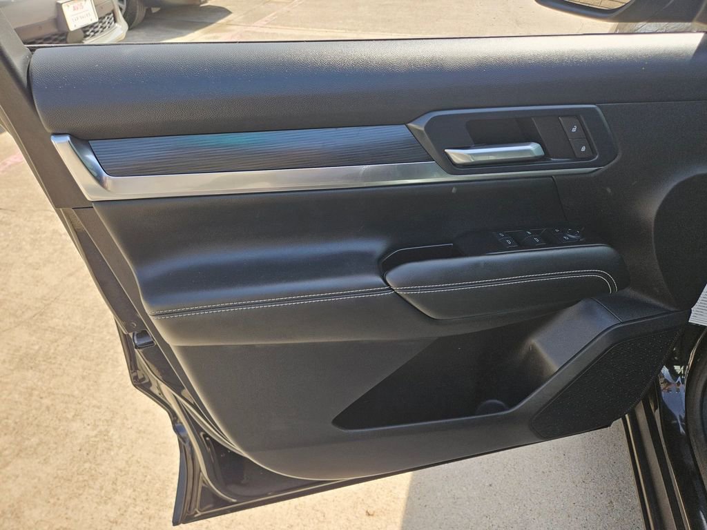 Used 2025 GMC Terrain Elevation image 14