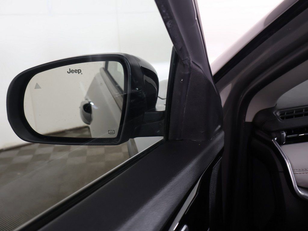 Used 2022 Jeep Compass Limited image 35