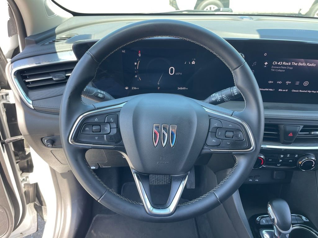 Used 2025 Buick Encore GX Preferred FWD image 18