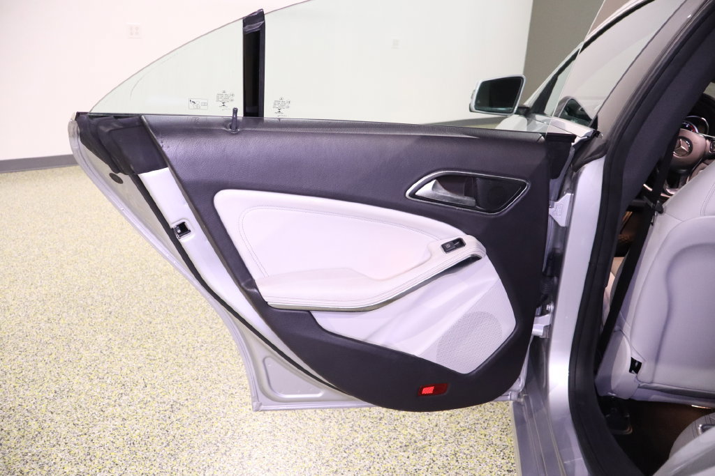 Used 2018 Mercedes-Benz CLA 250 image 36