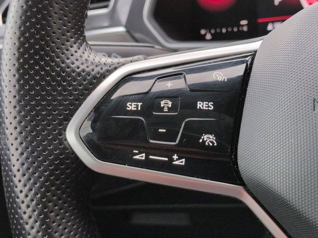 Used 2022 Volkswagen Tiguan SE R-Line AWD/4WD image 15