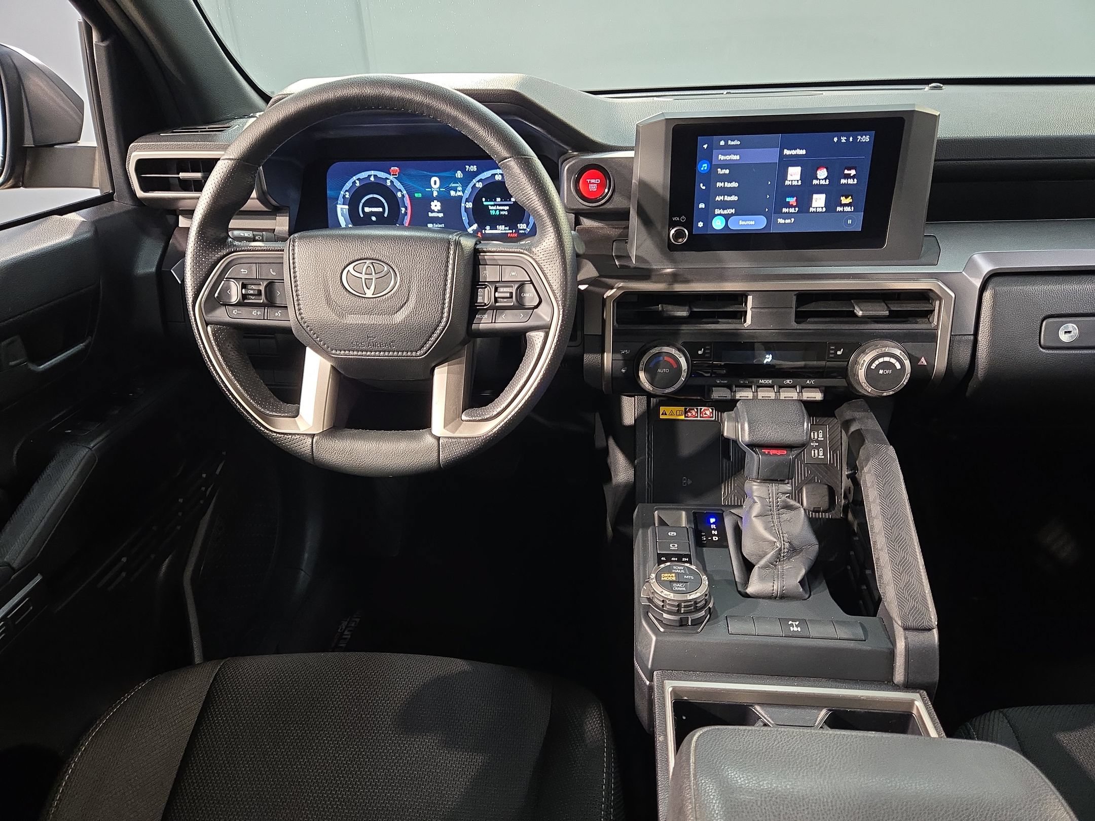 Certified 2025 Toyota 4Runner TRD Off-Road AWD/4WD image 9